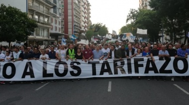 Masiva marcha contra tarifazos en Mar del Plata