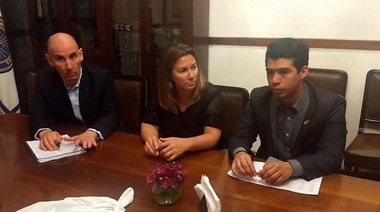 Legisladora participó de una reunión en el Círculo de Legisladores para analizar el arribo de médicos venezolanos