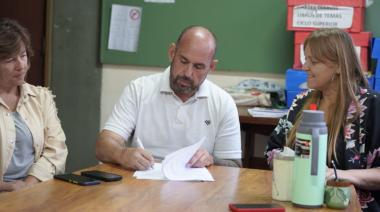 Sanzio firmó el acta para la restauración total de un edificio histórico de Baradero