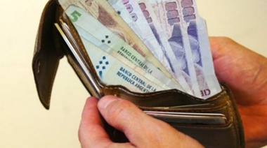 Financiarse para pagar deudas, el drama de las economías familiares