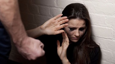 La Defensoría lanza un taller virtual contra los noviazgos violentos