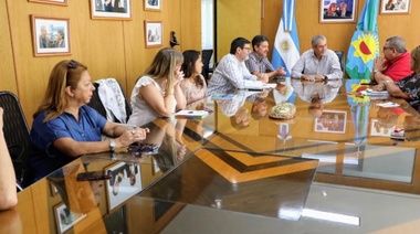 Ferraresi acordó con los gremios municipales un aumento salarial del 46%
