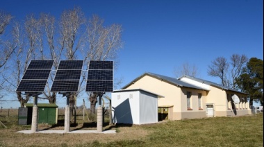 Se instalarán paneles solares en 47 escuelas rurales de la provincia