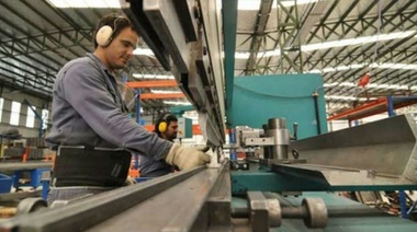 Fuerte caída de la industria bonaerense en noviembre: 13,3%