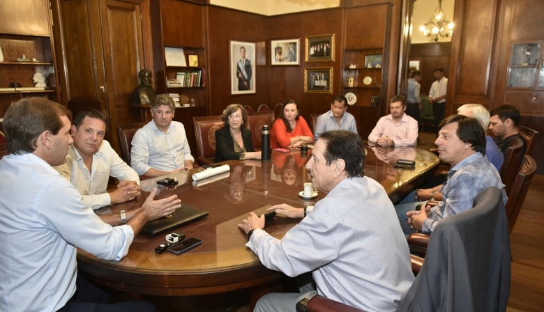 Garro cerró un aumento del 4% con los empleados municipales