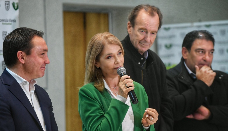 Magario entregó los premios de la convocatoria "Voces Adolescentes"