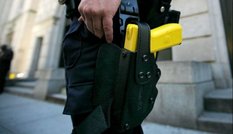 Presentaron una ley para habilitar las pistolas “Taser” en la provincia