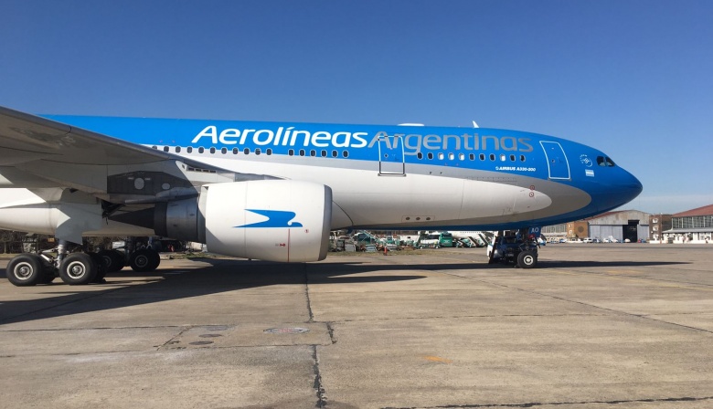 Con Aerolíneas Argentinas no: La UCR y el bloque de Pichetto le bajarían el pulgar al Gobierno para privatizar