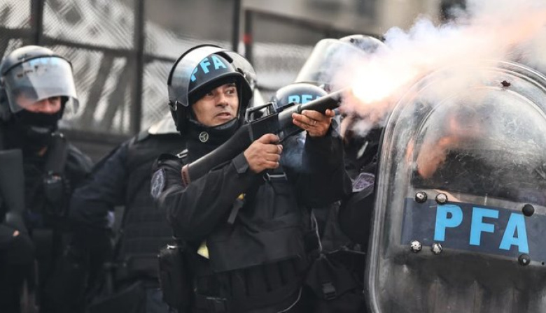 Reforma policial por decreto: denuncian avance autoritario y riesgos a las libertades civiles