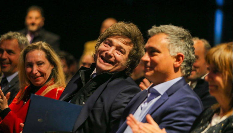 Pareja lanzó su ofensiva: “Vamos a pintar la provincia de violeta”