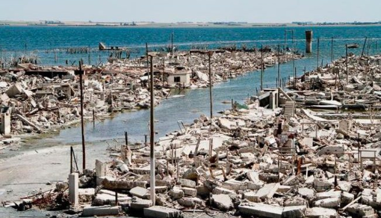 El “Mar Muerto argentino”: la playa con un singular paisaje para relajarse en cualquier momento del año