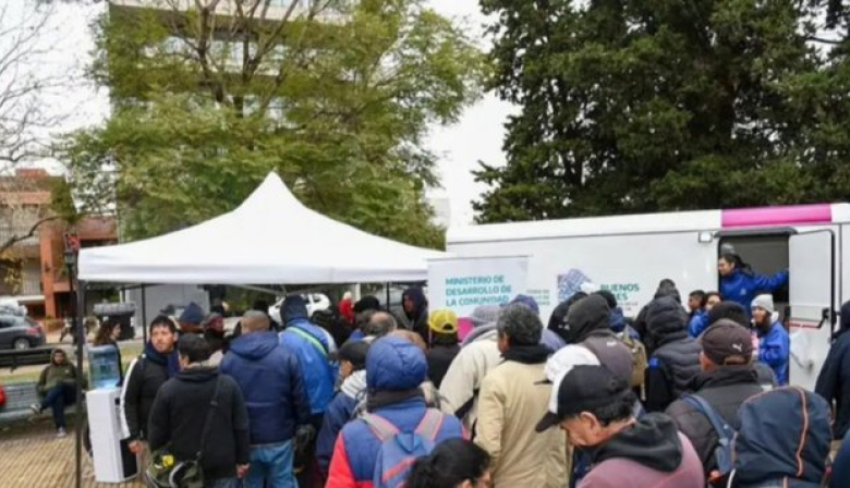 Refuerzan la asistencia a personas en situación de calle ante la ola de frío polar