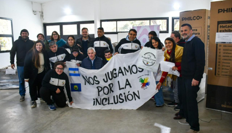 Emprendimientos de Berisso recibieron equipamiento para fortalecer la economía popular
