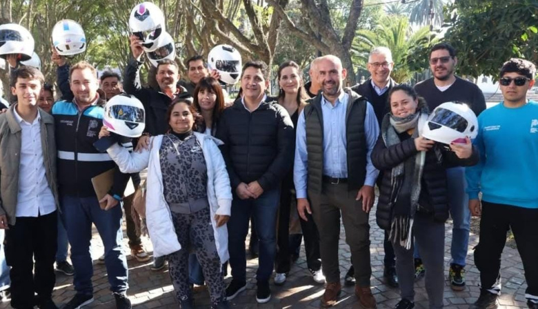 Sanzio y Marinucci entregaron equipamiento vial y proyectan obras en la terminal de Baradero
