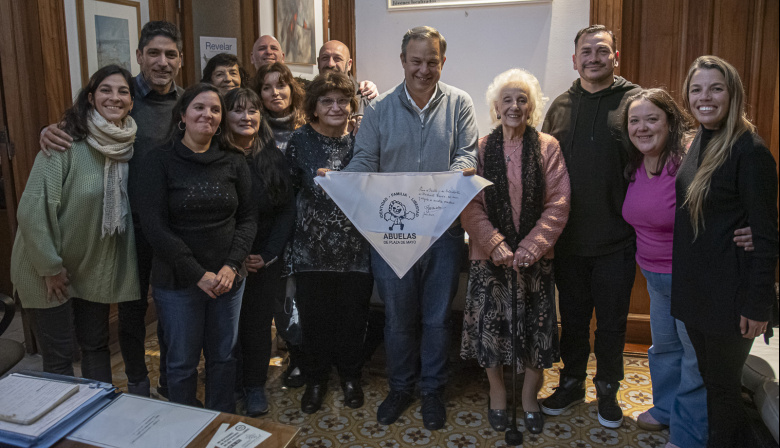 Cascallares y Estela De Carlotto firmaron un convenio para fortalecer la defensa de los DDHH