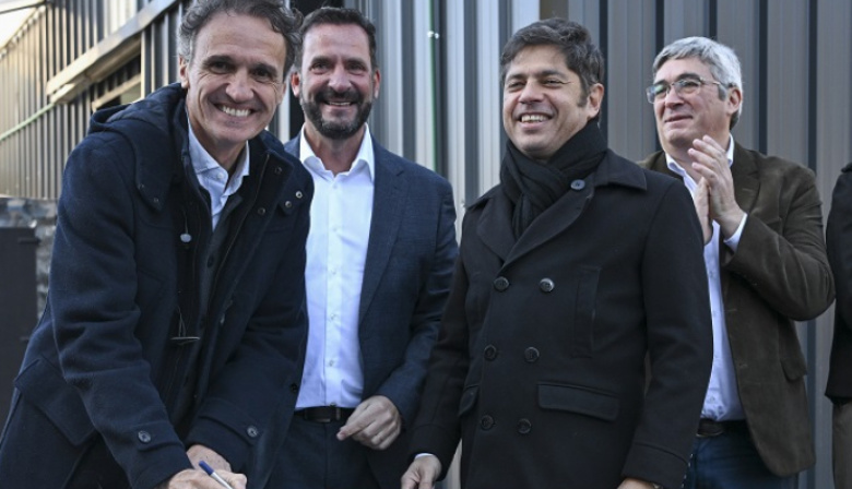 Sujarchuk con Kicillof: “hoy la vida de los escobarenses es un poquito más justa” 