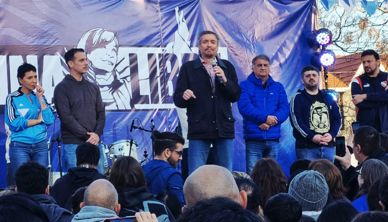 Máximo y el "operativo clamor" para que sea candidato a diputado nacional por la PBA