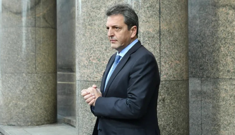 Massa se baja de la contienda electoral y apuesta a la unidad del peronismo