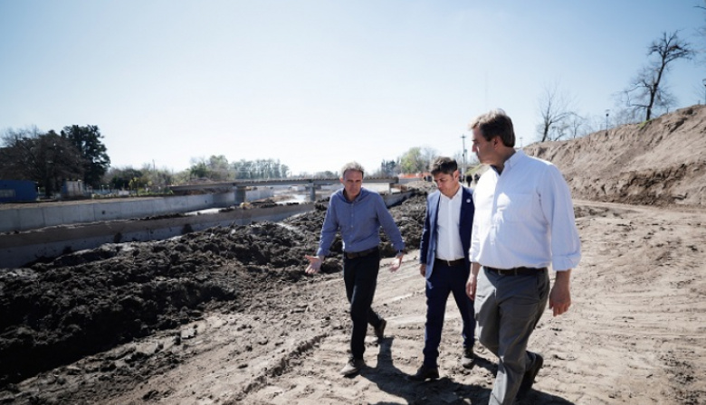 Ustarroz y Boto recibieron a Kicillof y recorrieron obras hidráulicas