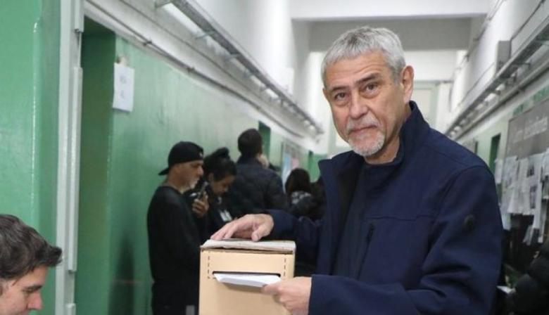 Jorge Ferraresi votó en Avellaneda y llamó a “construir una mayoría real”