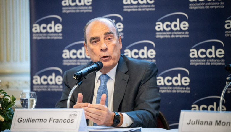 Francos reconoció que “puede caer el consumo” pero negó recesión