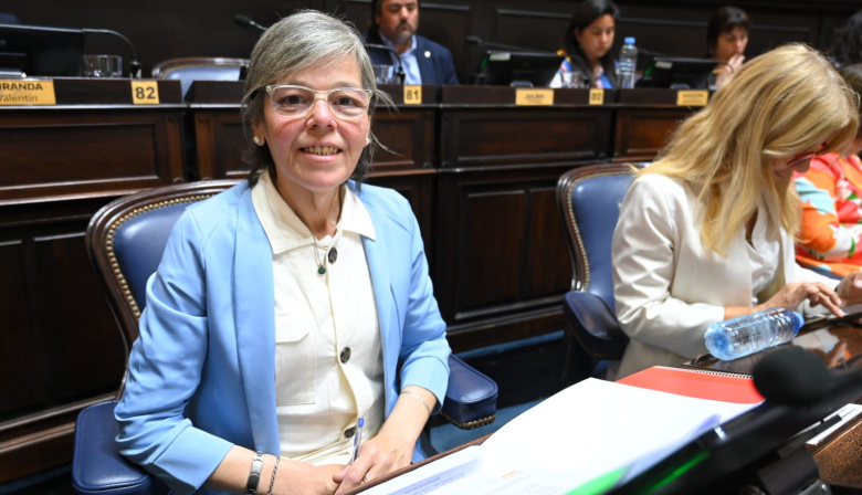 Familias en crisis: crece el endeudamiento en cuotas y pagos mínimos en tarjetas de crédito