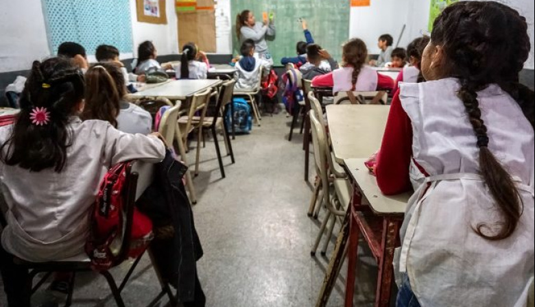 Solo 10 de cada 100 estudiantes llegan al final de la secundaria en tiempo y forma