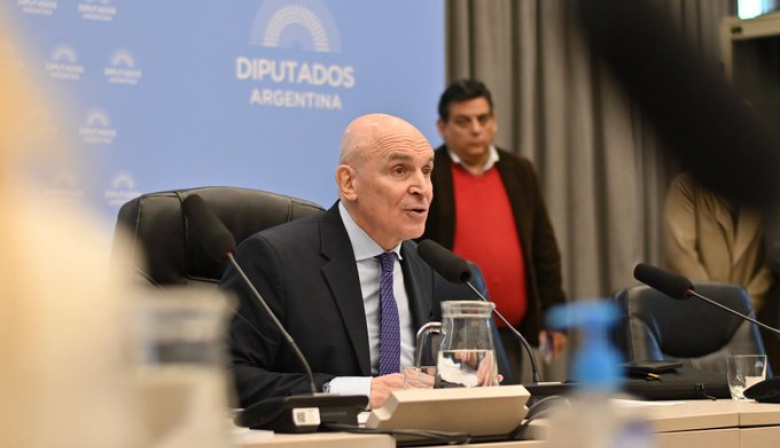 La oposición cercó a Espert, pero el libertario resistió y sigue al frente de Presupuesto