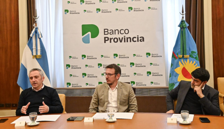 Nueve municipios bonaerenses firmaron convenios para proyectos sociales y productivos