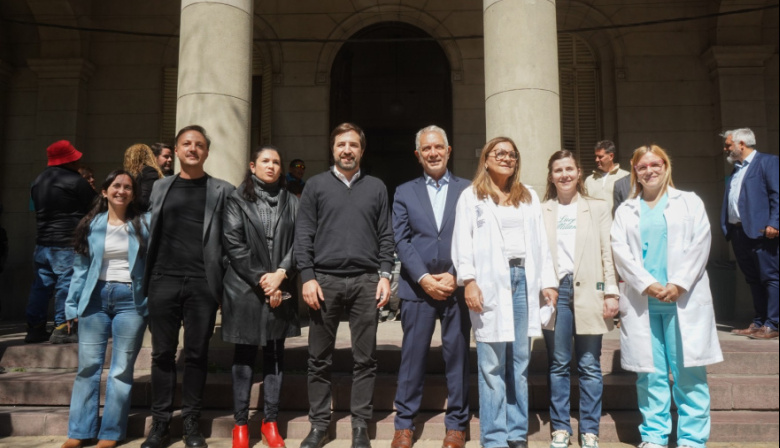 La Plata: entregaron al Hospital de Niños fondos del plan de compactación municipal