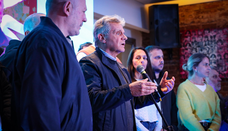 Pulti llamó “a seguir trabajando” y a construir una “alternativa” a Milei