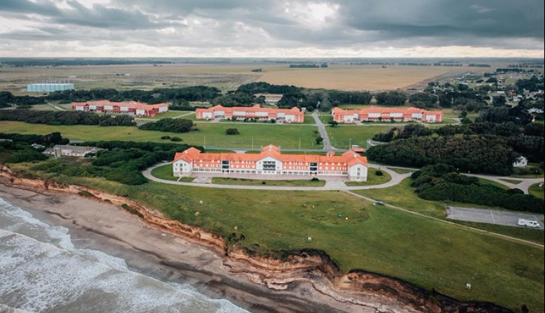 La Provincia reabre el turismo social y reclama a Nación las unidades de Chapadmalal