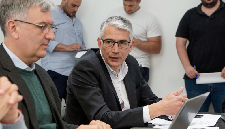 Impulsan un régimen obligatorio para retirar el cableado aéreo en desuso