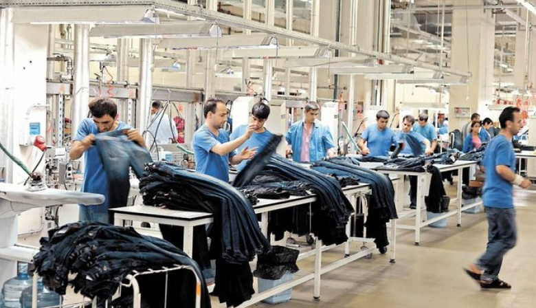La industria cayó 3,6% en cuatro meses y la textil encabeza las pérdidas