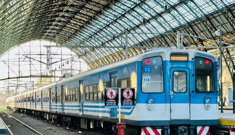 El Gobierno avanza con la compra directa de 43 trenes nuevos para renovar la flota del AMBA