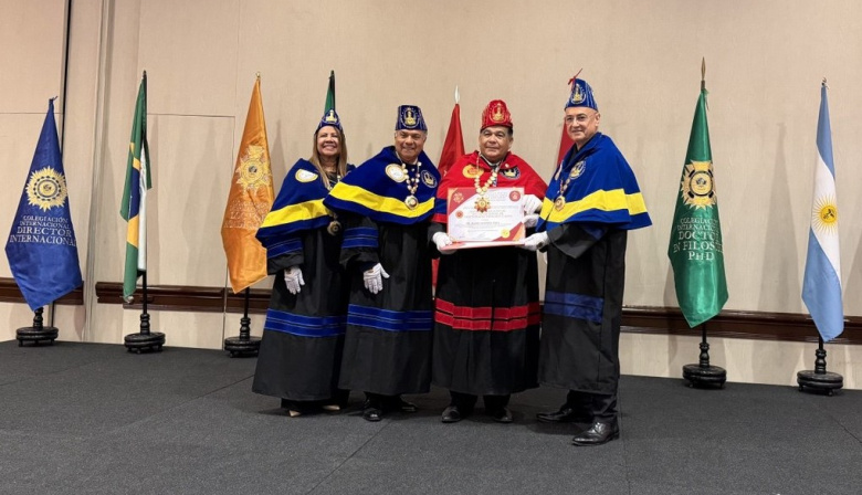 Ishii fue incorporado al Colegio Internacional de Doctores por su trayectoria educativa