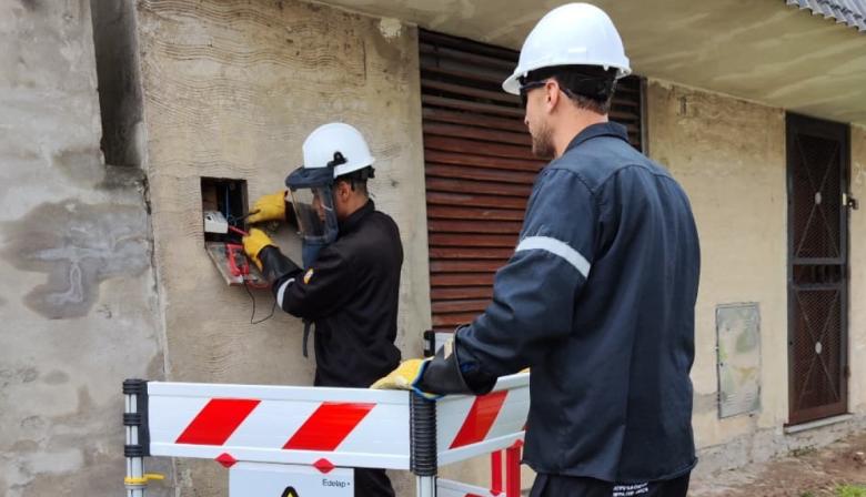 EDELAP detectó 48 viviendas con conexiones ilegales en Villa Del Plata