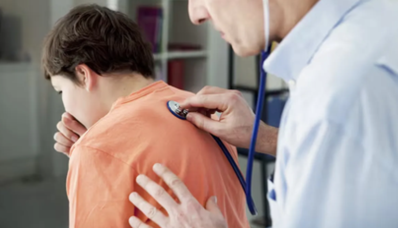 Alertan por un brote de tos convulsa en la provincia de Buenos Aires