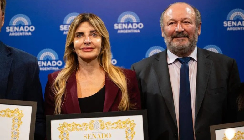 El Senado distinguió a Cañuelas por su Biblioteca Digital y Fassi reafirmó su compromiso con las instituciones