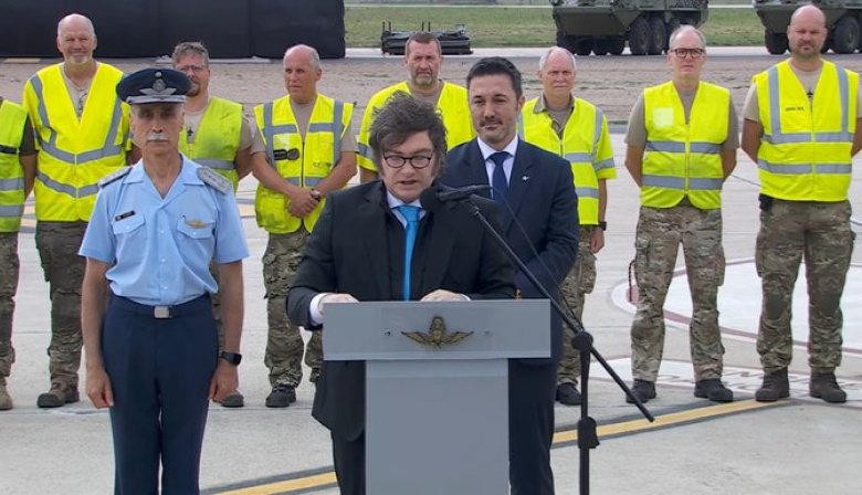 Argentina presentó los primeros F-16 adquiridos a Dinamarca