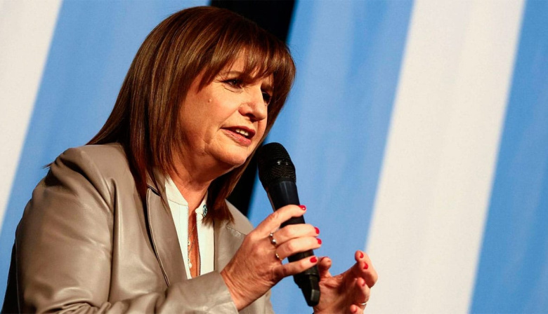Bullrich apura la reforma laboral