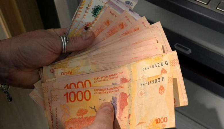 Tarifas: un hogar del AMBA destina $183.000 por mes a servicios