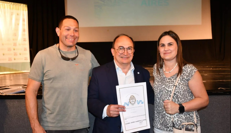 Saladillo: Salomón entregó más de 200 escrituras y fortaleció vínculos internacionales