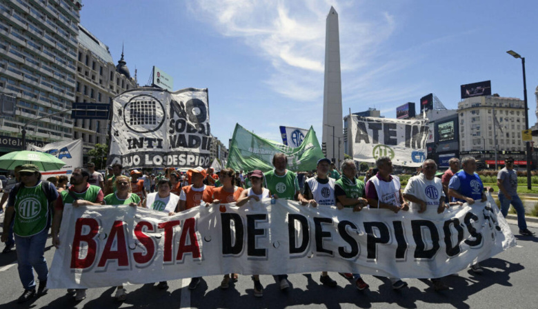 La motosierra sobre el Estado: ya se eliminaron más de 61 mil empleos públicos