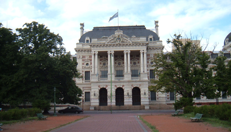 La Provincia descarta un nuevo asueto y mantiene actividad el viernes 2