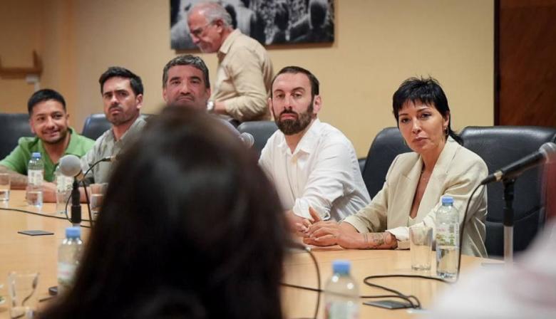 “Los trabajadores no son el enemigo”: Mayra Mendoza llama a movilizarse