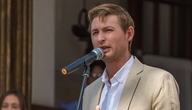 Ferraris avanza en un nuevo acuerdo para sumar carreras universitarias en Alem