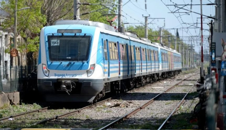 Tras la falta de acuerdo salarial, la Fraternidad paraliza los trenes este jueves