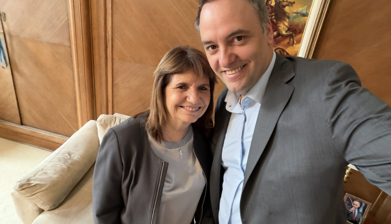 Adorni critica a la CGT: "Defienden intereses propios con 43% de informalidad"