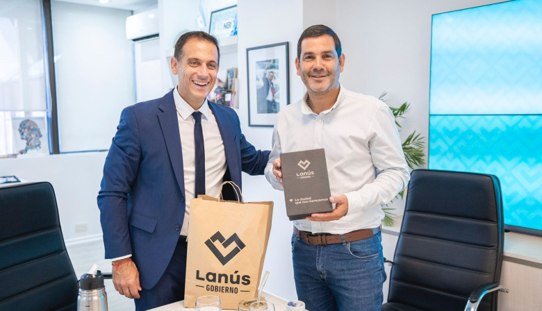 Lanús: Álvarez firmó un convenio con Dolores para ofrecer descuentos en el Parque Termal